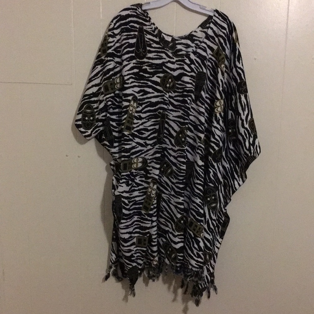 Black, White, and Gold Short Dashiki